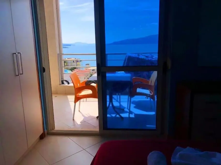 Seaview Apartment! Public Parking Near The App! Sarande Albania