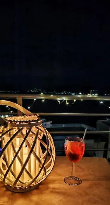 Seaview Apartment! Public Parking Near The App! Sarande