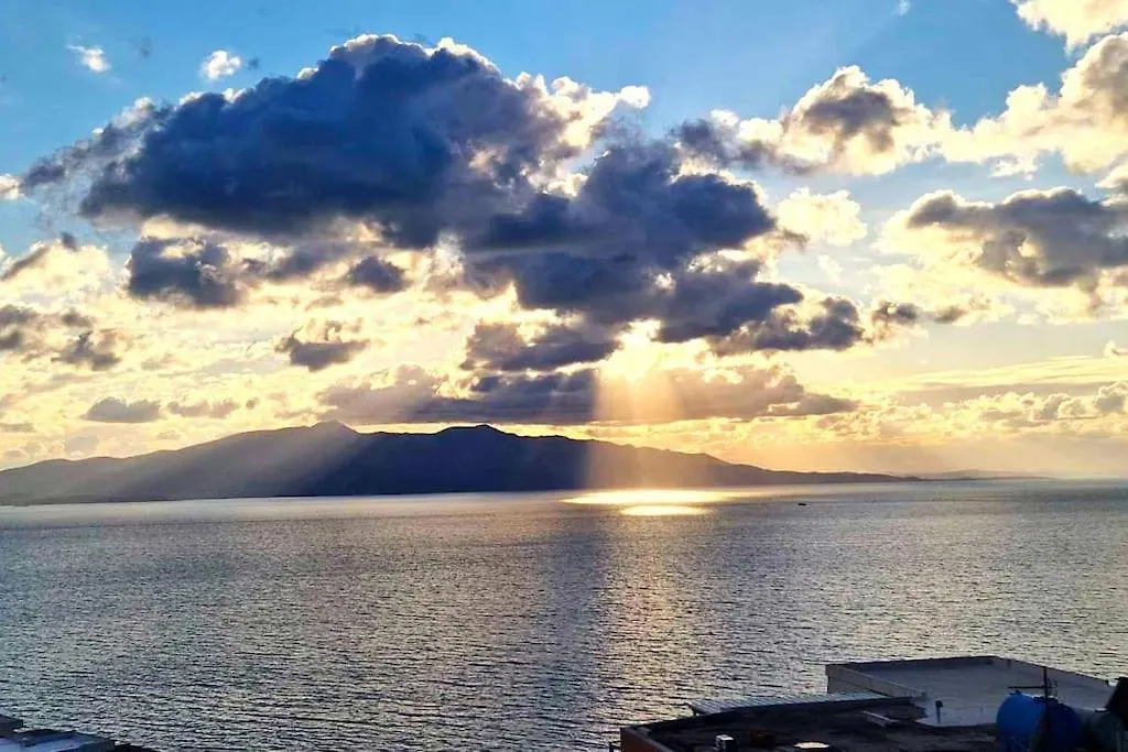Seaview Apartment! Public Parking Near The App! Sarande