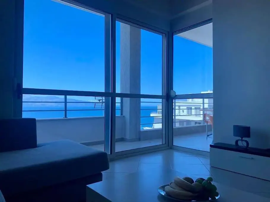 Seaview Apartment! Public Parking Near The App! Sarande