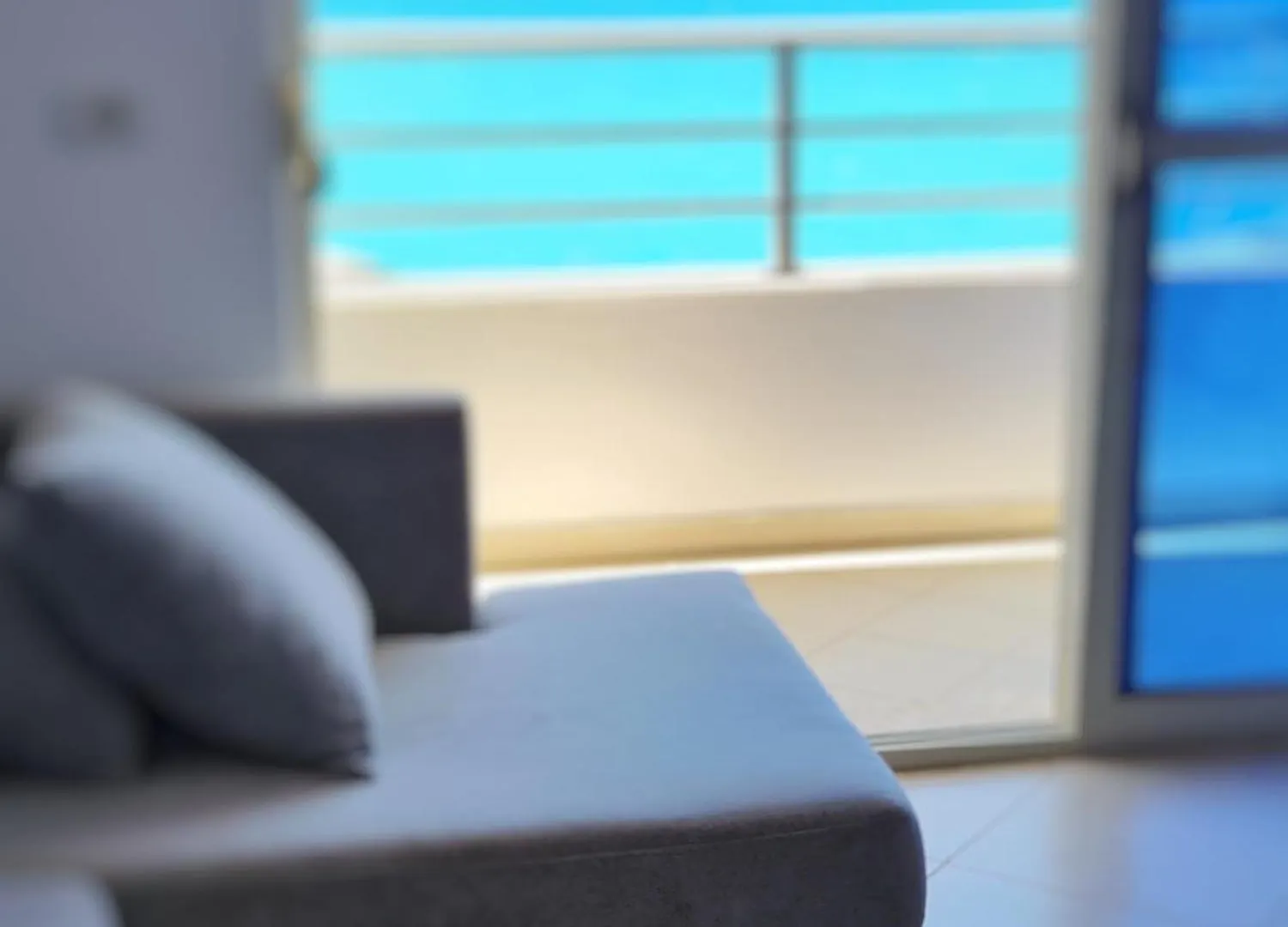 Seaview Apartment! Public Parking Near The App! Sarande